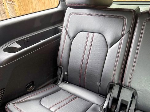 Used 2019 Ford Expedition Limited w/ Equipment Group 303A image 32