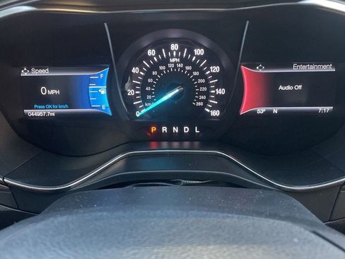 Used 2017 Ford Fusion SE w/ Fusion SE Technology Package image 21