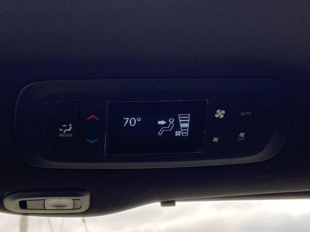 Used 2026 Chrysler Pacifica Limited FWD image 20