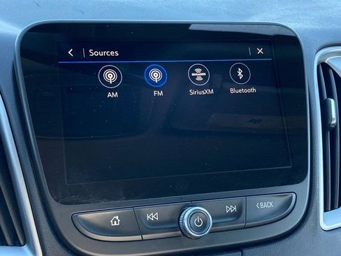 Used 2024 Chevrolet Malibu LT image 21