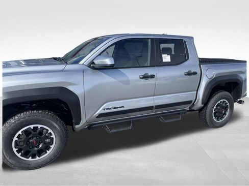 New 2026 Toyota Tacoma TRD Off-Road image 3