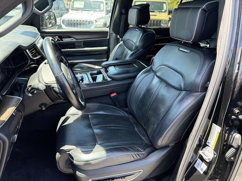 Used 2022 Jeep Grand Wagoneer Series II w/ Convenience Group III AWD/4WD image 13