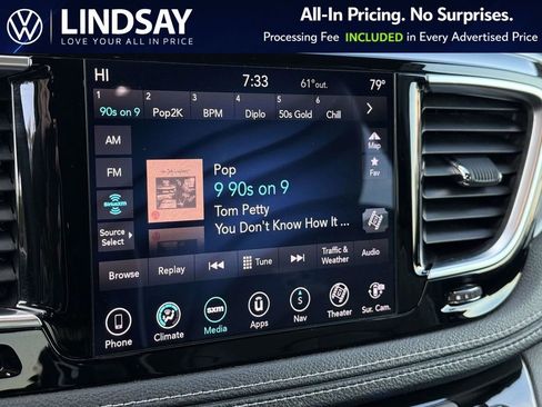 Used 2019 Chrysler Pacifica Limited w/ Advanced Safetytec Group FWD image 16