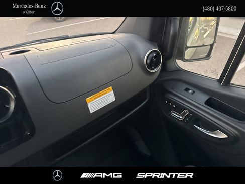Used 2026 Mercedes-Benz Sprinter 144 Cargo image 18