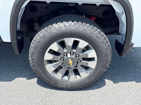 New 2026 Chevrolet Silverado 2500 Custom w/ Custom Value Package AWD/4WD image 17
