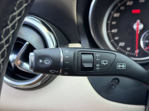 Used 2019 Mercedes-Benz GLA 250 4MATIC image 29