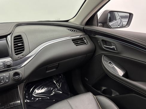 Used 2018 Chevrolet Impala Premier w/ Premier Convenience Package image 30