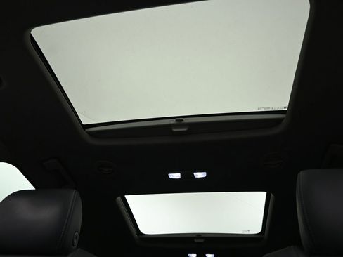 Used 2021 Buick Enclave Premium w/ Sun and Sites Package image 21