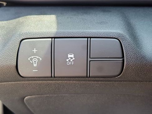 New 2026 Hyundai Elantra SEL Sport FWD image 19