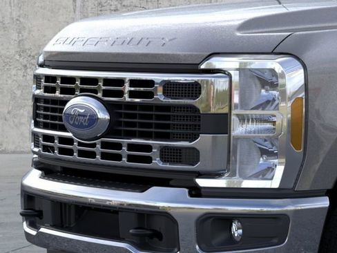 New 2026 Ford F250 4x4 Crew Cab Super Duty image 17