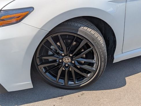 Used 2022 Toyota Camry XSE image 10