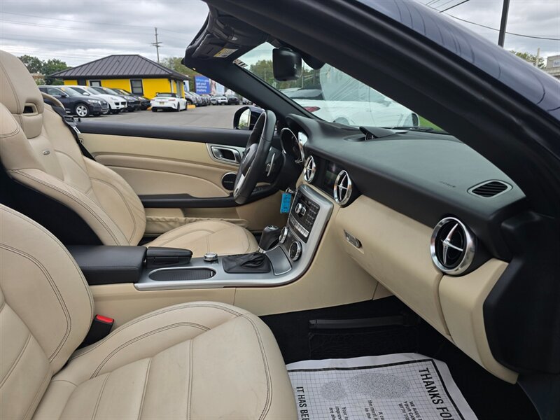 Used 2014 Mercedes-Benz SLK 55 AMG image 17