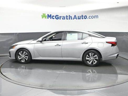 Used 2023 Nissan Altima 2.5 S FWD image 30
