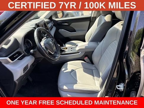Used 2023 Toyota Highlander XLE AWD/4WD image 14