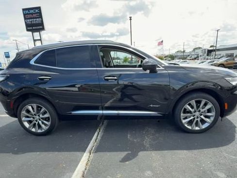 Used 2022 Buick Envision Avenir w/ Technology Package II FWD image 9