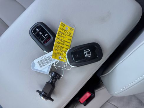 Used 2025 Honda Accord EX-L image 27