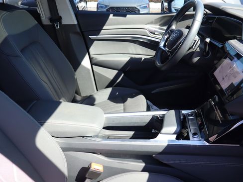 Used 2021 Audi e-tron Premium Plus w/ Premium Plus Package image 13