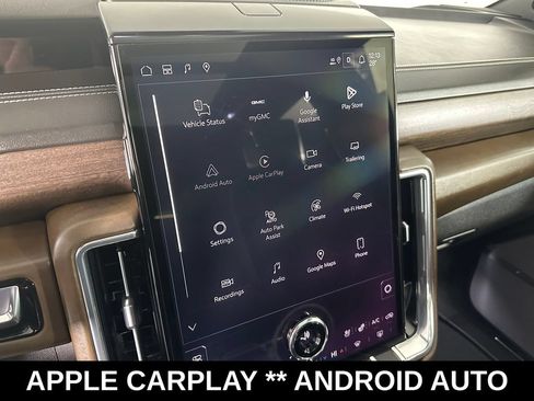 Used 2025 GMC Yukon Denali Ultimate AWD/4WD image 17