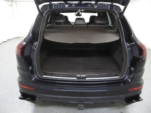 Used 2015 Porsche Cayenne Turbo AWD/4WD image 33