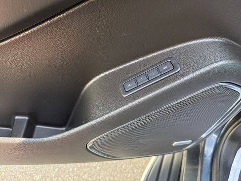 Certified 2020 Chevrolet Suburban Premier w/ Premier 6.2L Value Package image 8