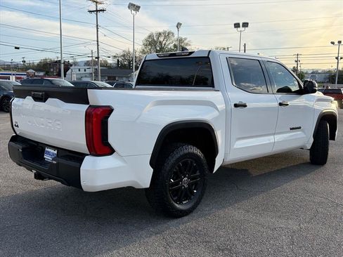 Used 2023 Toyota Tundra SR5 w/ SR5 Convenience Package AWD/4WD image 4
