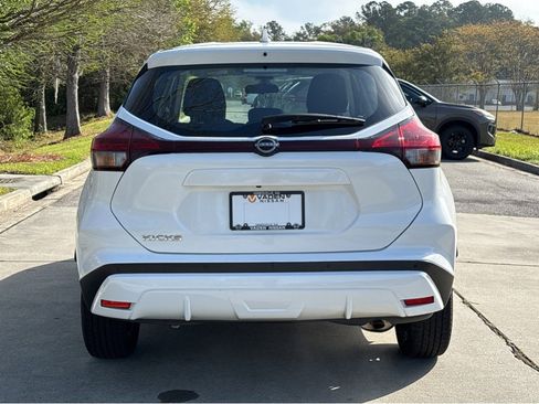 Certified 2024 Nissan Kicks S image 20