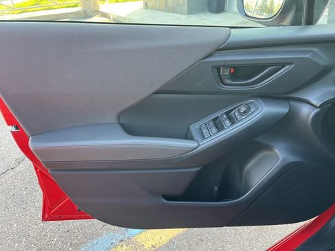 Used 2025 Subaru Crosstrek 2.0i Premium image 24