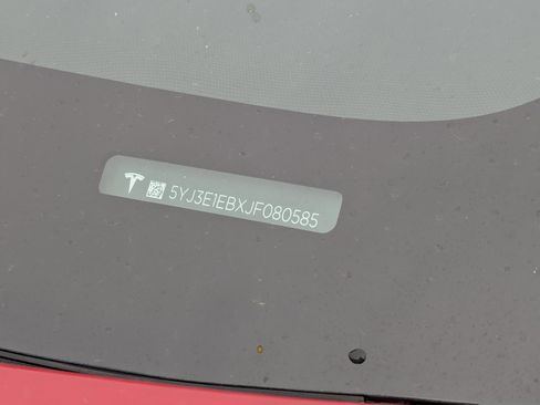 Used 2018 Tesla Model 3 Long Range image 10