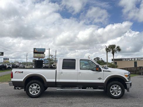 Used 2016 Ford F250 Lariat w/ Lariat Ultimate Package AWD/4WD image 6