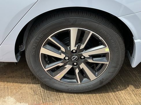 New 2025 Nissan Versa SV w/ Trunk Package image 8