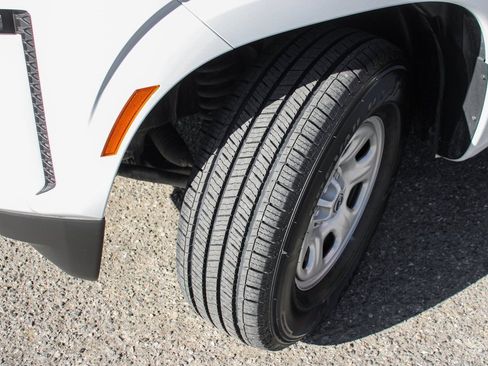 Used 2022 Nissan Frontier S image 38