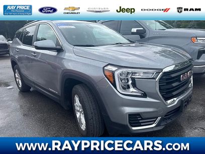 Used 2024 GMC Terrain SLE w/ Driver Convenience Package