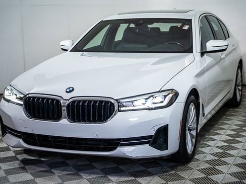 Used 2023 BMW 530i xDrive w/ Convenience Package image 4
