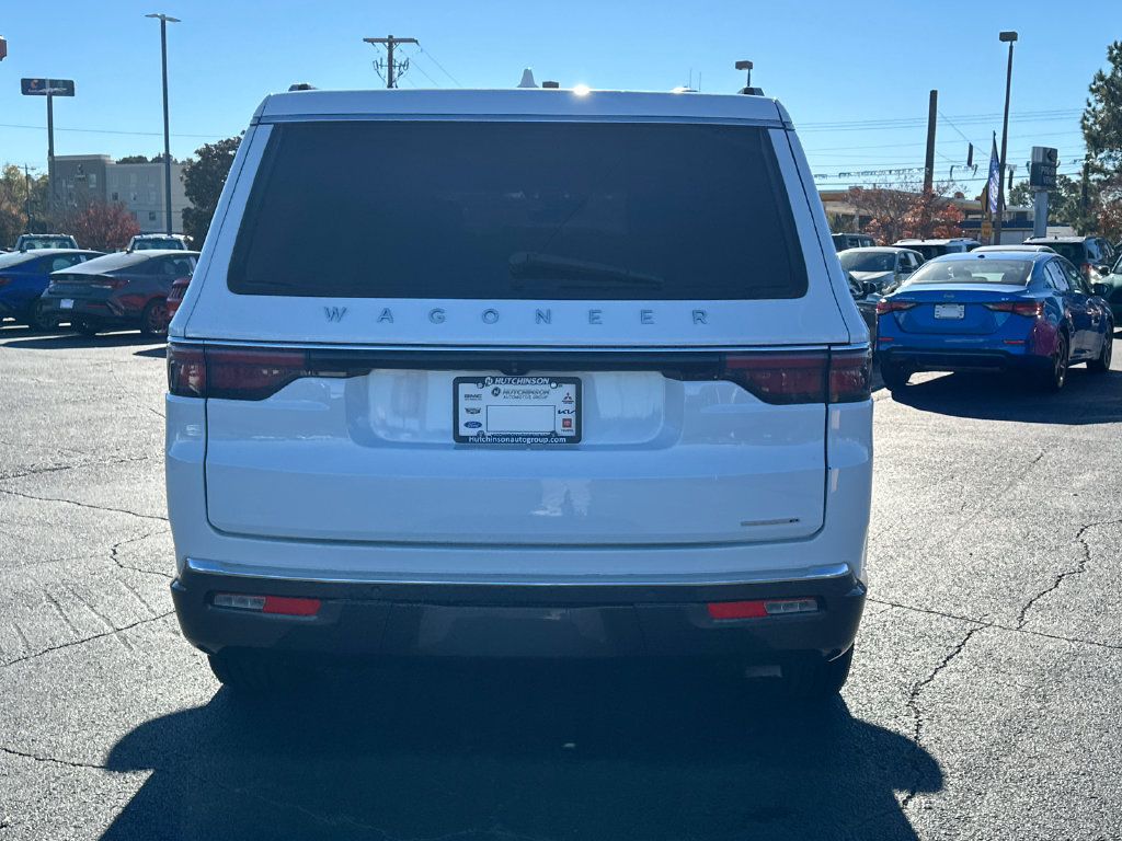 Used 2022 Jeep Wagoneer Series II RWD image 4