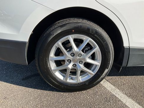 Used 2024 Chevrolet Equinox LT image 24