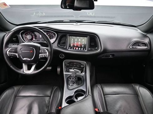 Used 2015 Dodge Challenger SXT Plus w/ Technology Group RWD image 12