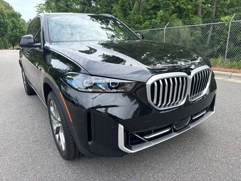 Used 2026 BMW X5 xDrive40i AWD/4WD image 3