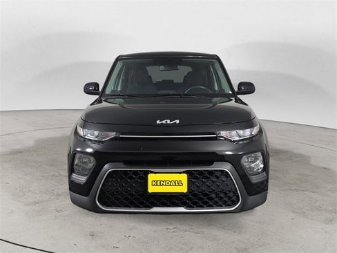 Used 2022 Kia Soul LX image 8