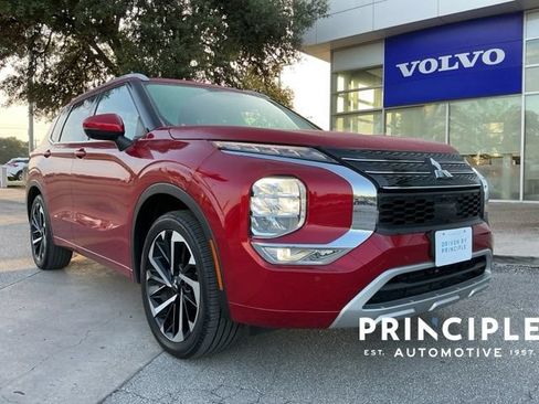 Used 2023 Mitsubishi Outlander SEL FWD image 1