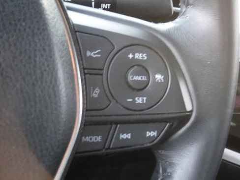 Used 2018 Toyota Camry SE image 27