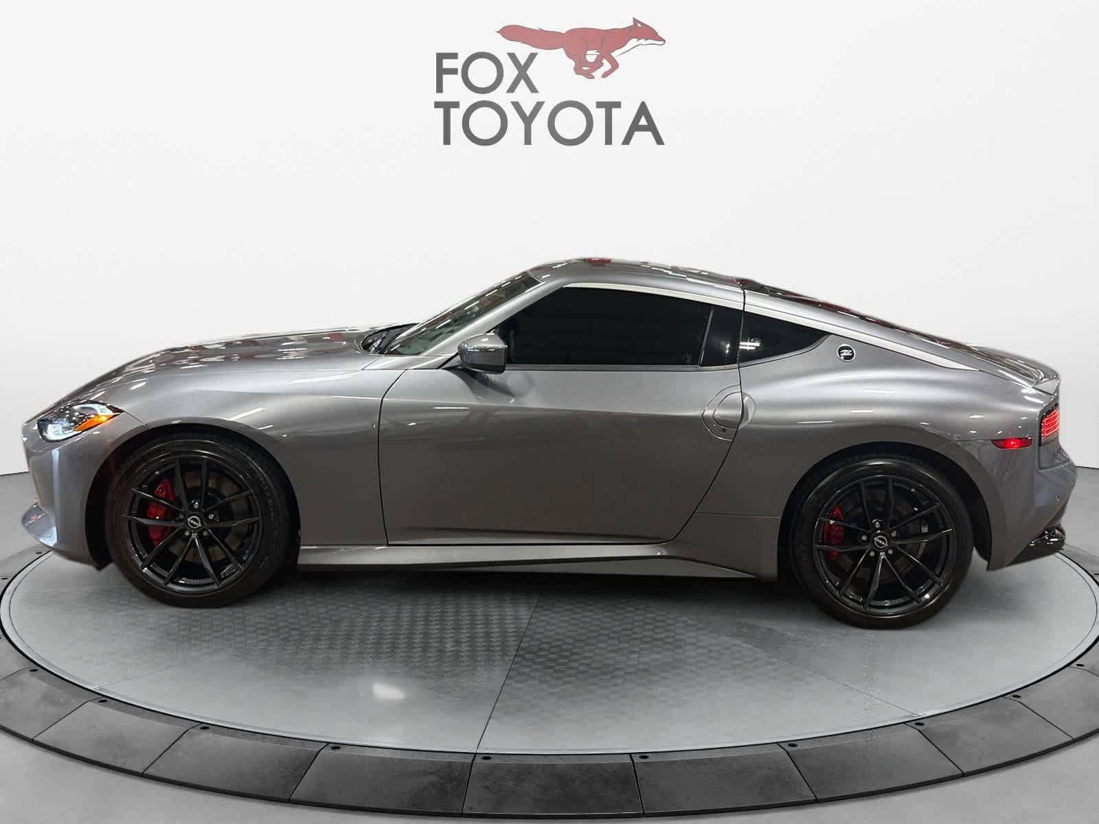 Used 2025 Nissan Z Performance w/ Floor Mat Package RWD image 3