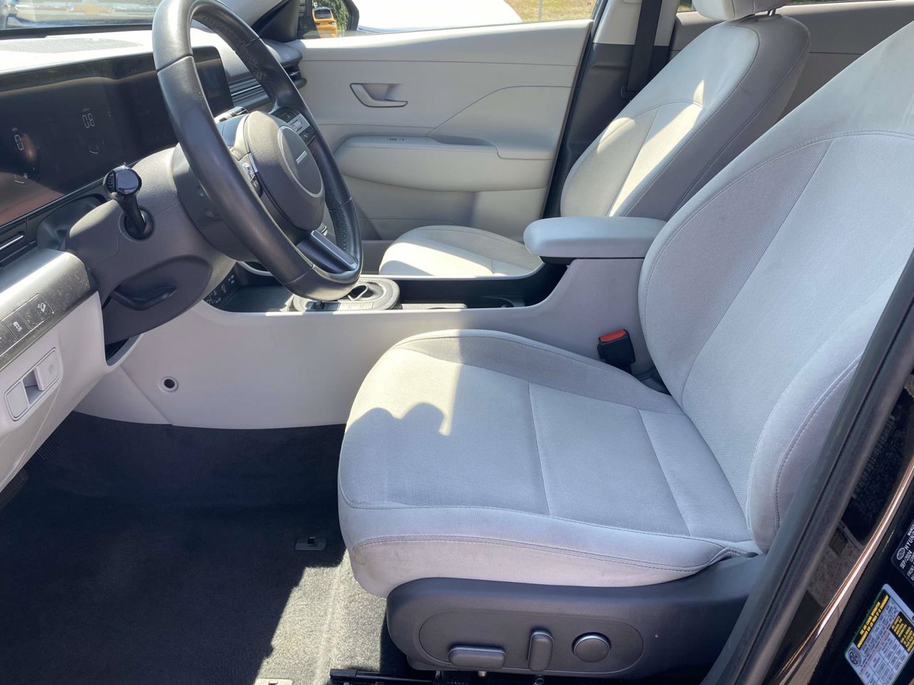 Used 2025 Hyundai Kona SEL AWD/4WD image 13