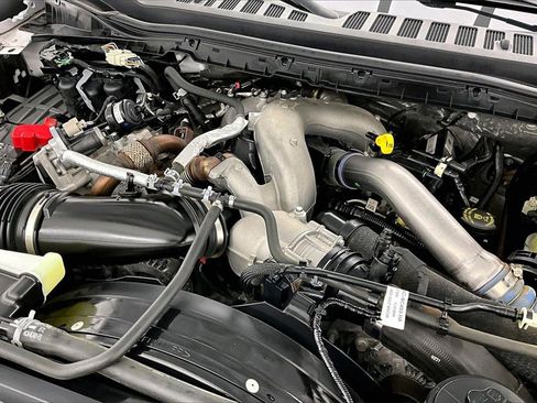 Used 2024 Ford F250 XLT w/ FX4 Off-Road Package image 34