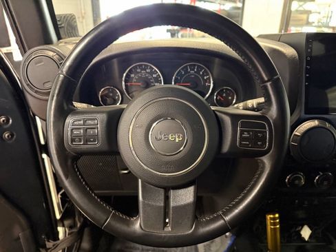 Used 2017 Jeep Wrangler Unlimited Sport w/ Quick Order Package 24S AWD/4WD image 13