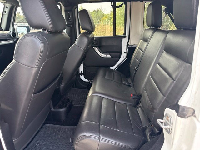 Used 2012 Jeep Wrangler Unlimited Sahara w/ Connectivity Group AWD/4WD image 9