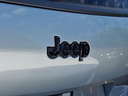 New 2026 Jeep Grand Cherokee L Limited AWD/4WD image 4