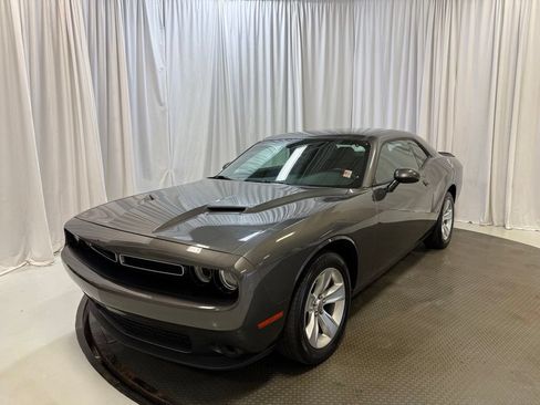 Used 2023 Dodge Challenger SXT RWD image 21