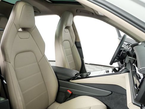 New 2026 Porsche Panamera RWD image 24