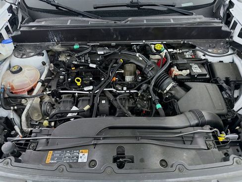 Used 2023 Ford Maverick AWD SuperCrew image 29