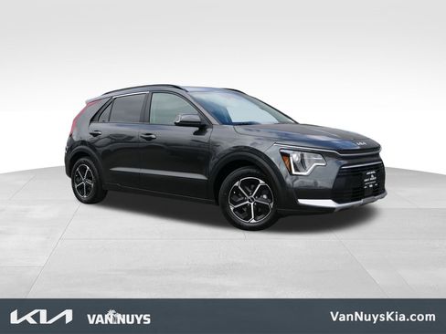 Used 2025 Kia Niro EX image 1
